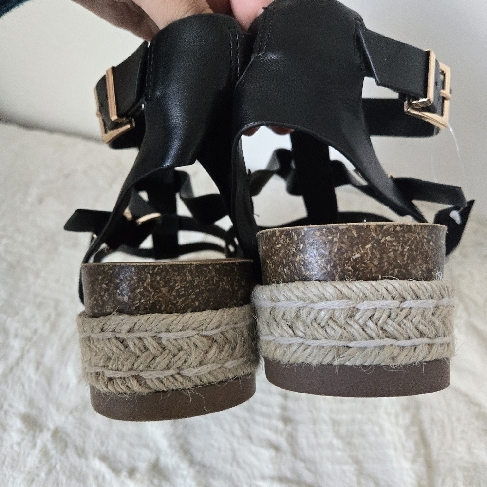 NWT Torrid  Women's Fisherman Platform Sandals size 9.5 WW - Picture 11 of 11